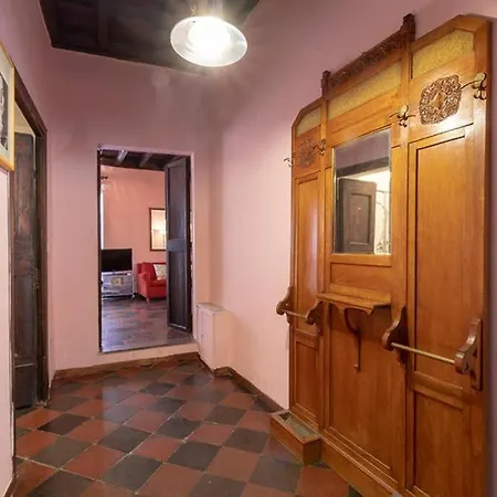 La Dama Apartment